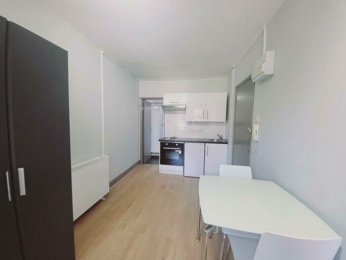 Studio To Rent In Iverson Road, West Hampstead, NW6