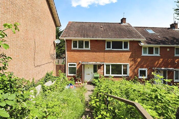 3 Bedroom End Of Terrace House For Sale In Yew Tree Close, Cardiff, CF5