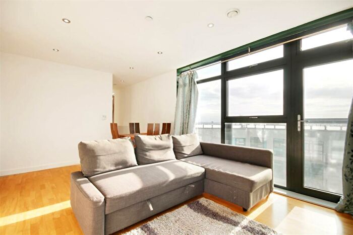 1 Bedroom Flat To Rent In Pinnacle House, Southbury Road, EN1