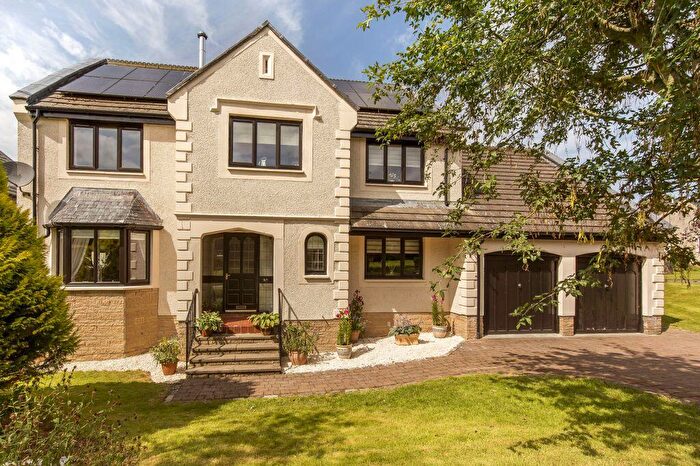 5 Bedroom Detached House For Sale In Bellfield Crescent, Eddleston, EH45