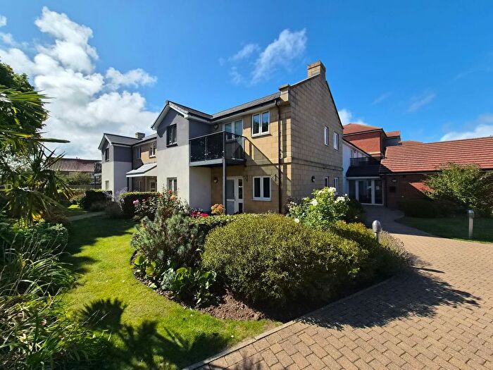 1 Bedroom Flat For Sale In Newby Farm Road, Scarborough, YO12