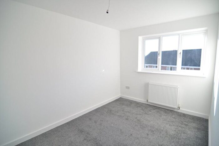 2 Bedroom Apartment To Rent In Collier Place, Mapplewell, S75