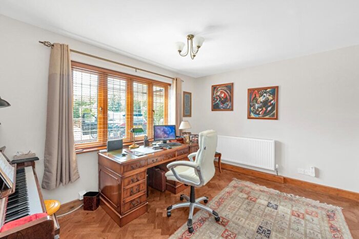 4 Bedroom Detached House For Sale In Weston Turville, HP22