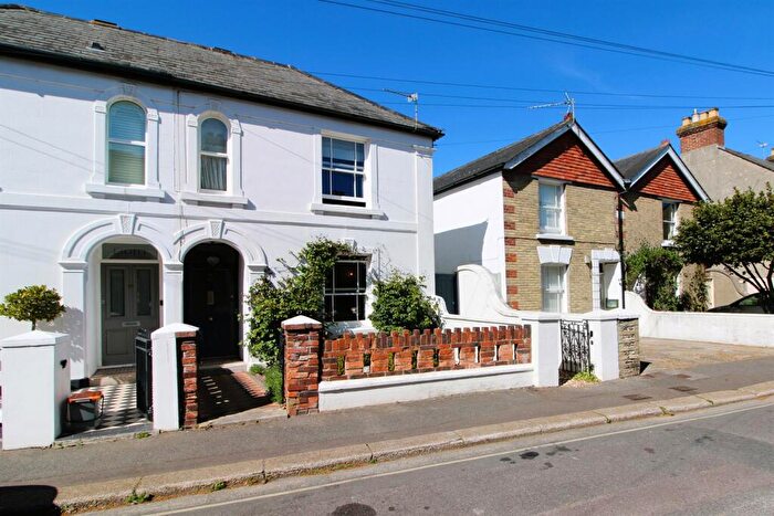 2 Bedroom Semi-Detached House To Rent In Caledonian Road, Chichester, PO19