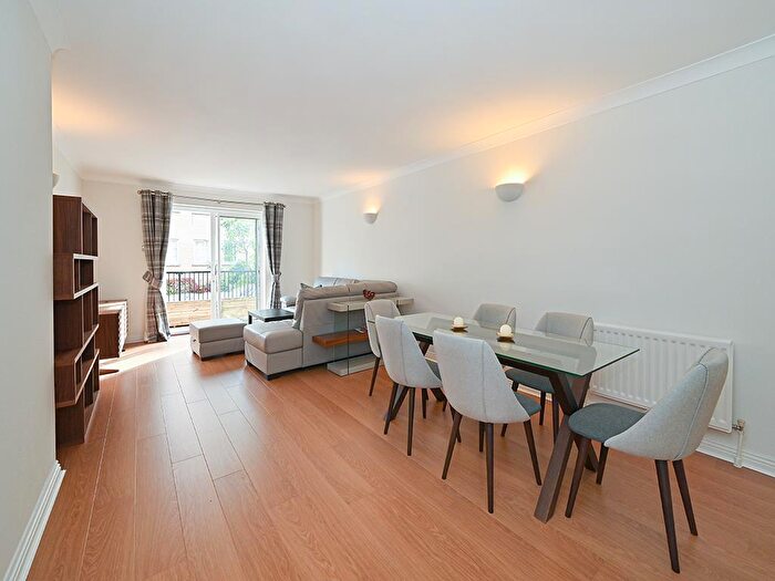 2 Bedroom Apartment To Rent In Lamb Court, Narrow Street, E14