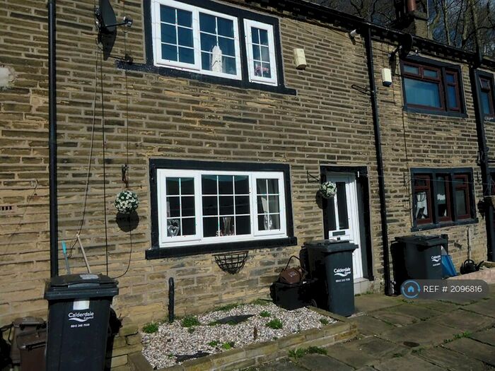 2 Bedroom Terraced House To Rent In Hough, Halifax, HX3