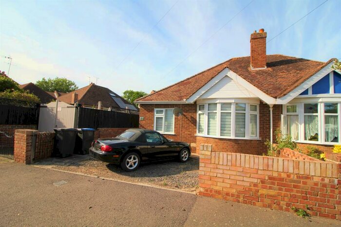 2 Bedroom Bungalow To Rent In Pegwell, CT11
