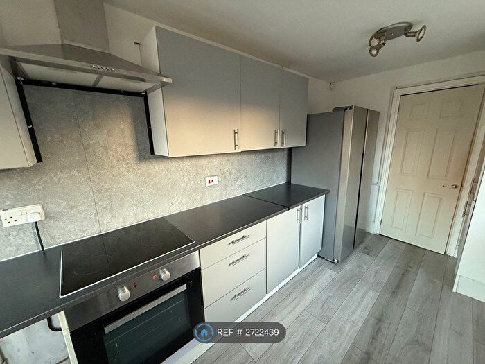 2 Bedroom Terraced House To Rent In Victoria Road, Edlington, Doncaster, DN12