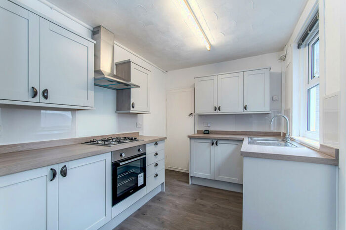 3 Bedroom Terraced House To Rent In Ingle Road, Chatham, ME4