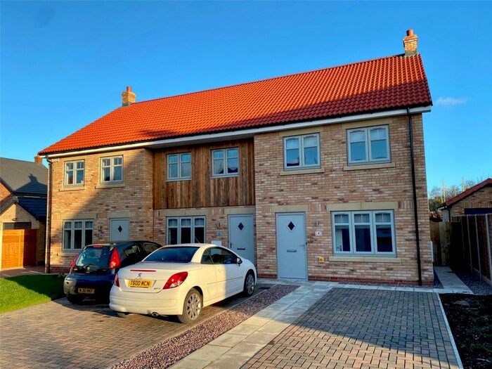 3 Bedroom End Of Terrace House To Rent In Henson Drive, Park Lane, Cottingham, East Yorkshire, HU16