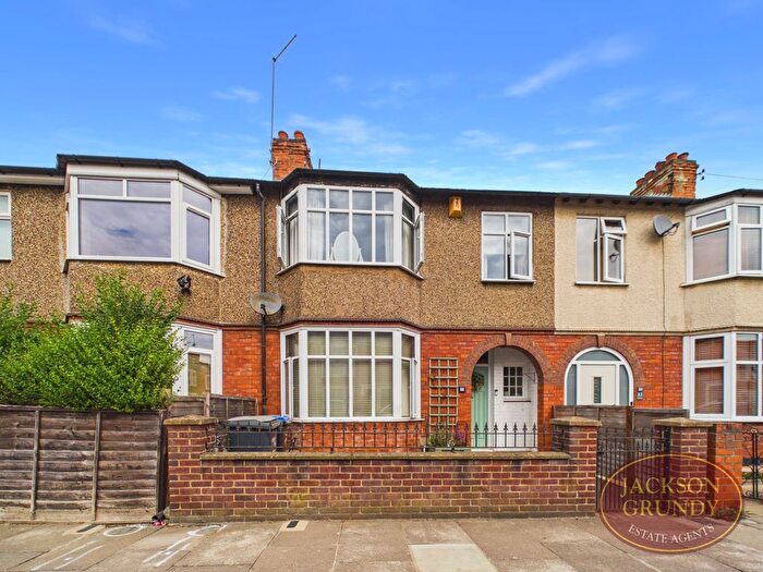 3 Bedroom Terraced House For Sale In Broadway, Abington, NN1