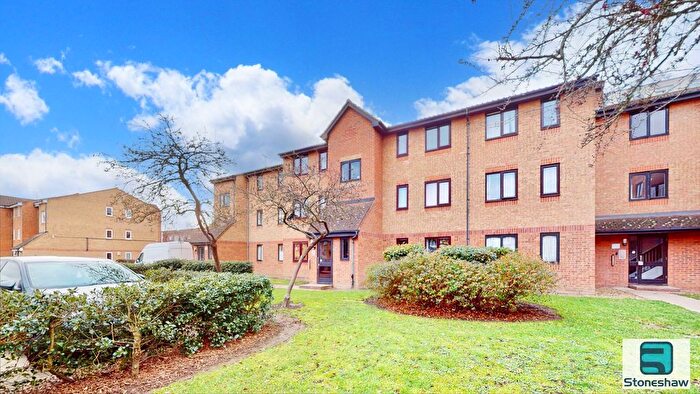 1 Bedroom Flat For Sale In Honey Close, Dagenham, RM10