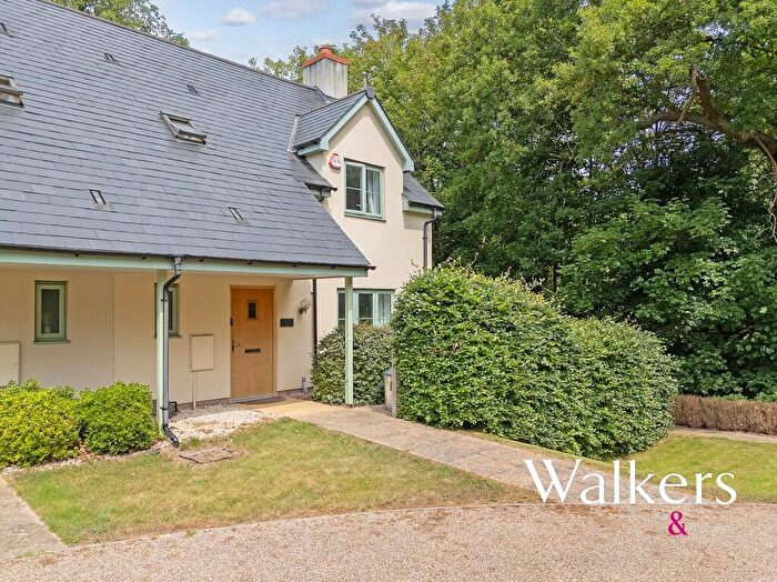 3 Bedroom Town House For Sale In Magnolia Crescent, Brentwood, CM13