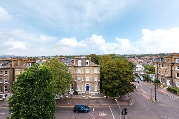 3 Bedroom Apartment To Rent In Eaton Manor, The Drive, East Sussex, BN3