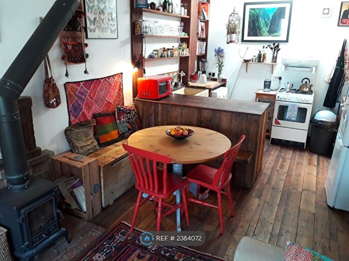 2 Bedroom End Of Terrace House To Rent In Vine Street, Brighton, BN1