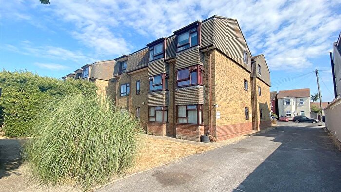 1 Bedroom Flat For Sale In Ryecroft Court, Penhill Road, Lancing, West Sussex, BN15