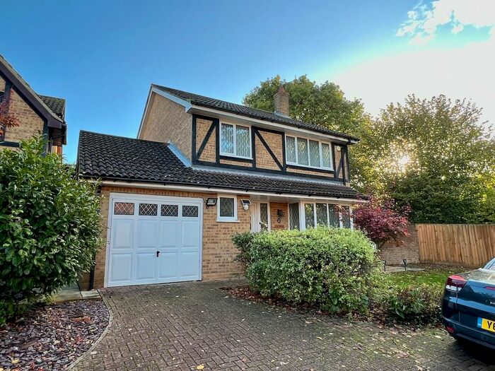 4 Bedroom Detached House For Sale In Sandy Lane, Pamber Heath, Tadley
