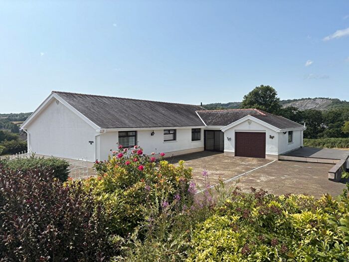 3 Bedroom Detached Bungalow For Sale In Kings Road, Llandybie, Ammanford, Carmarthenshire., SA18