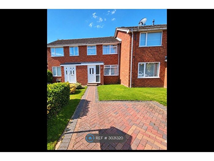 3 Bedroom Terraced House To Rent In Holland Way, Newport Pagnell, MK16