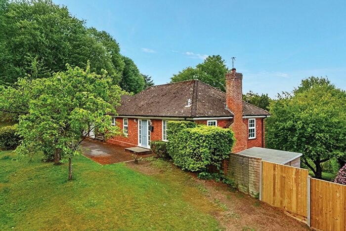 5 Bedroom Detached House For Sale In Hillside Road, Penn, HP10
