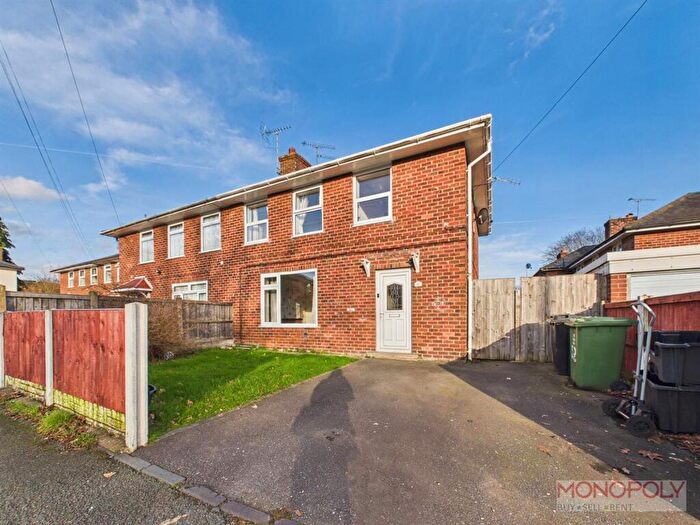 3 Bedroom Semi-Detached House To Rent In Oak Drive, Wrexham, LL12