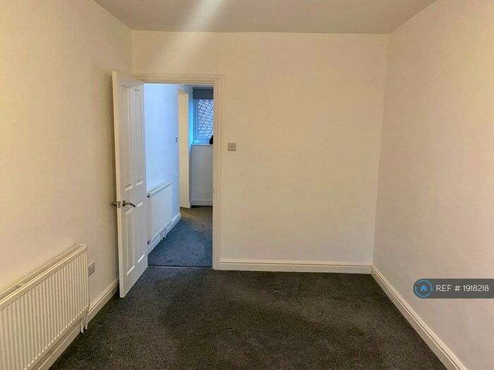 2 Bedroom Flat To Rent In Lilac Close, Alvaston, Derby, DE24