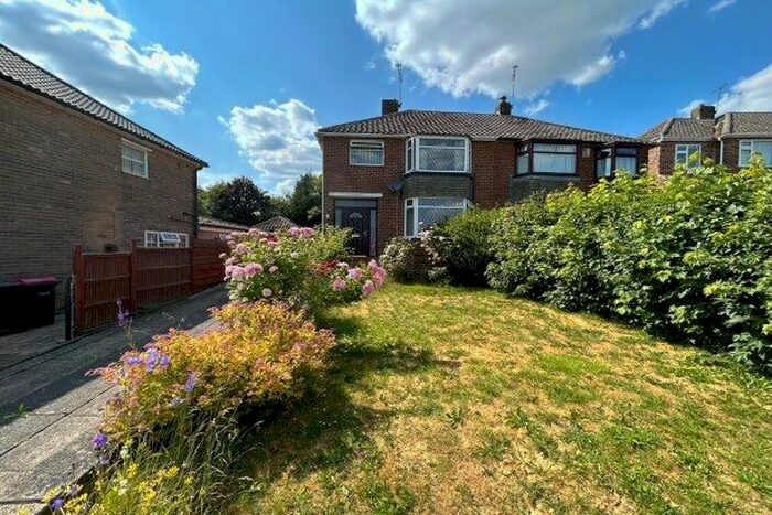 3 Bedroom Property To Rent In Grange Road, Rotherham, S60