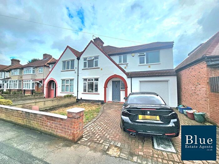 5 Bedroom Semi-Detached House To Rent In The Warren, Hounslow, Hounslow, TW5