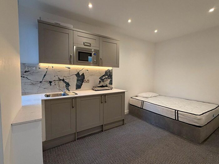 1 Bedroom Studio To Rent In Bond Street, London, W5