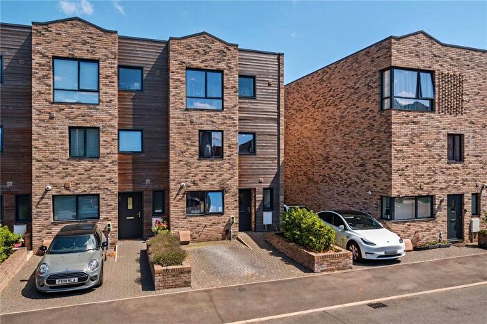 4 Bedroom House For Sale In Trent Lane, Meadow Lane, Nottingham, NG2