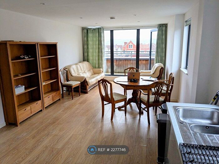 2 Bedroom Flat To Rent In High Street, Bristol, BS11
