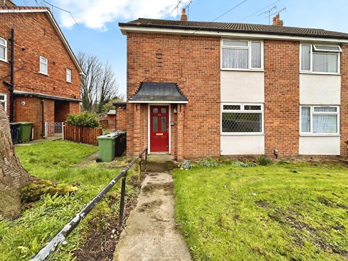 1 Bedroom Flat For Sale In Gamble Hill Drive, Leeds, LS13