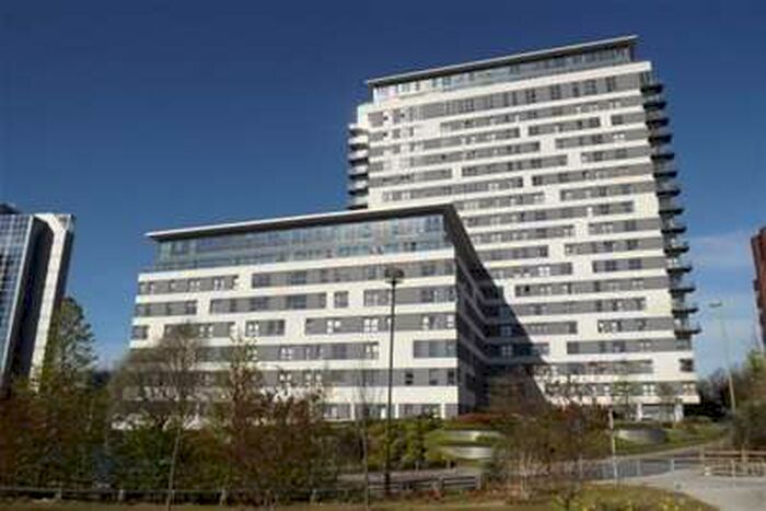 2 Bedroom Flat To Rent In Skyline Plaza Basingstoke RG21