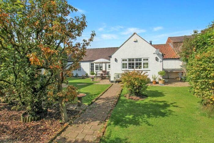 3 Bedroom Bungalow For Sale In Hall Mews, Melmerby, Ripon, HG4