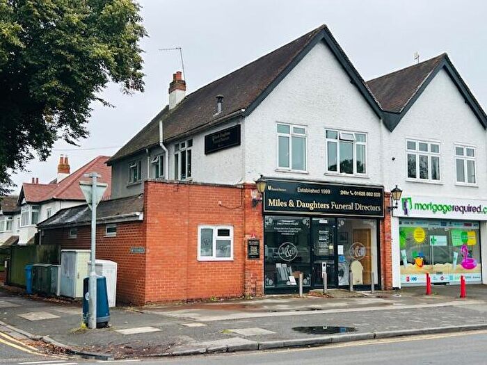 2 Bedroom Apartment To Rent In Bath Road, Maidenhead, SL6