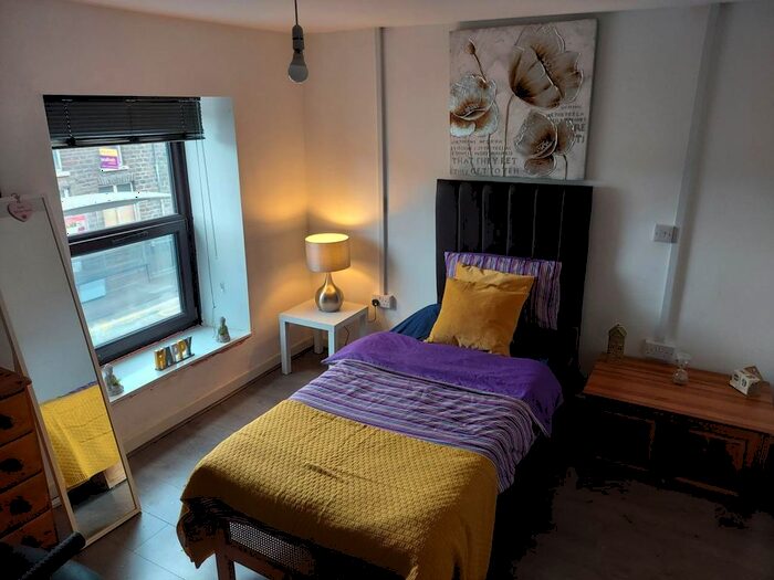 1 Bedroom Property To Rent In Neath Road, Briton Ferry, Neath, SA11