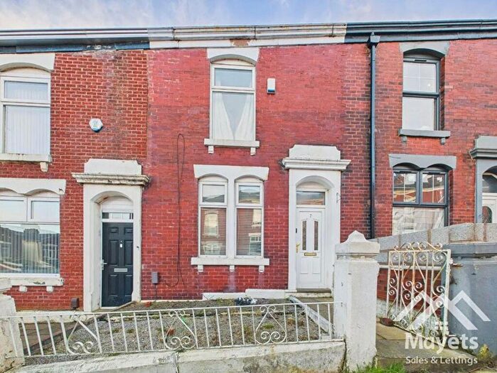 2 Bedroom Terraced House For Sale In Woodbine Road, Blackburn, Lancashire, BB2