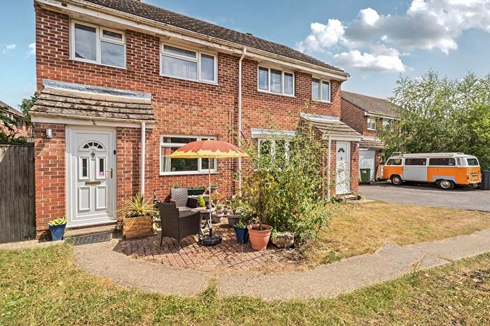 3 Bedroom End Of Terrace House For Sale In Thatcham, Berkshire, RG18