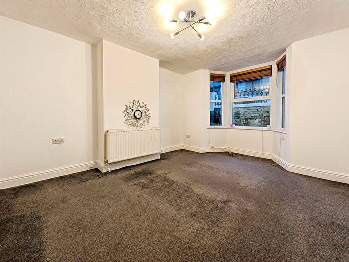 1 Bedroom Flat For Sale In Broadway, Sheerness, Kent, ME12