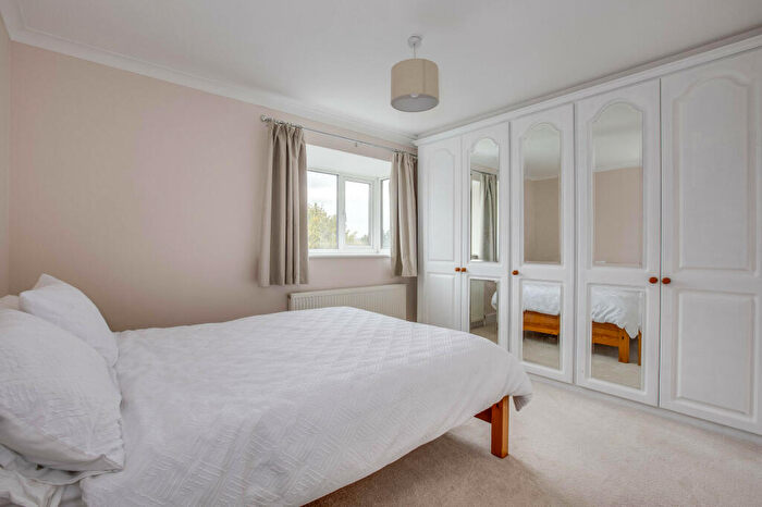 4 Bedroom Detached House For Sale In Redshots Close, Marlow, Buckinghamshire, SL7