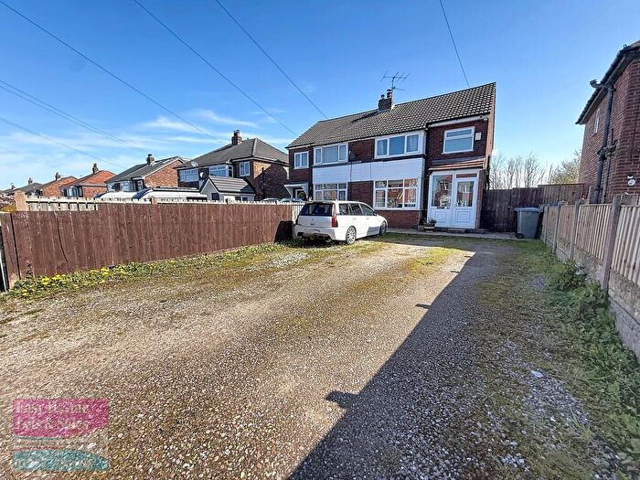 3 Bedroom Semi Detached House For Sale In Longworth Avenue, Coppull, PR7