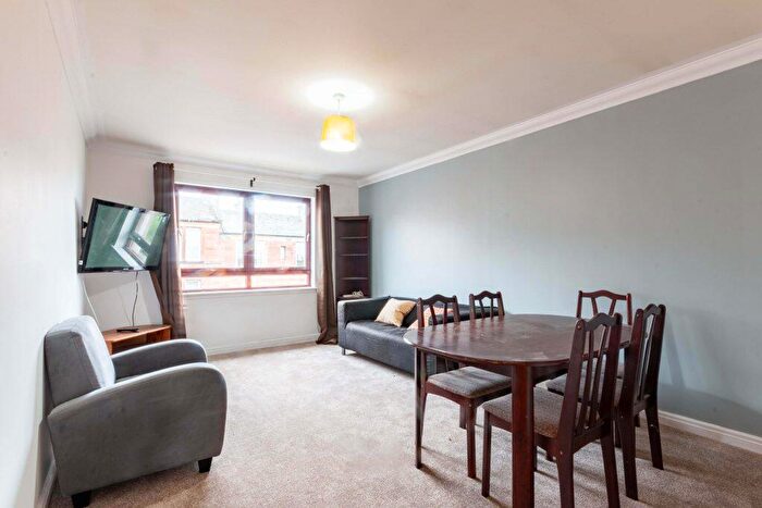 3 Bedroom Flat To Rent In P – Piersfield Grove, Edinburgh, EH8