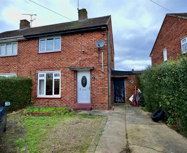 2 Bedroom Semi-Detached House To Rent In Nocton Drive, Lincoln, LN2