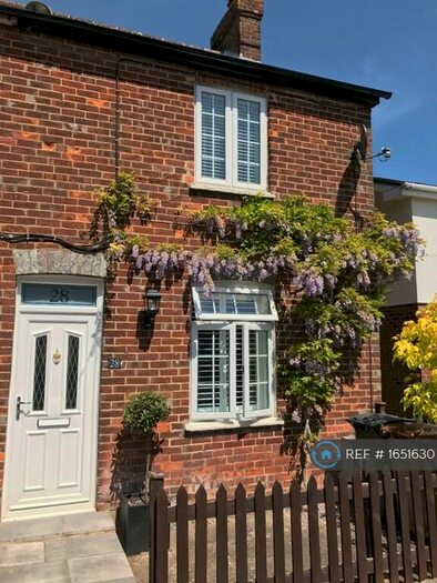 2 Bedroom End Of Terrace House To Rent In Albany Road, Andover, SP10