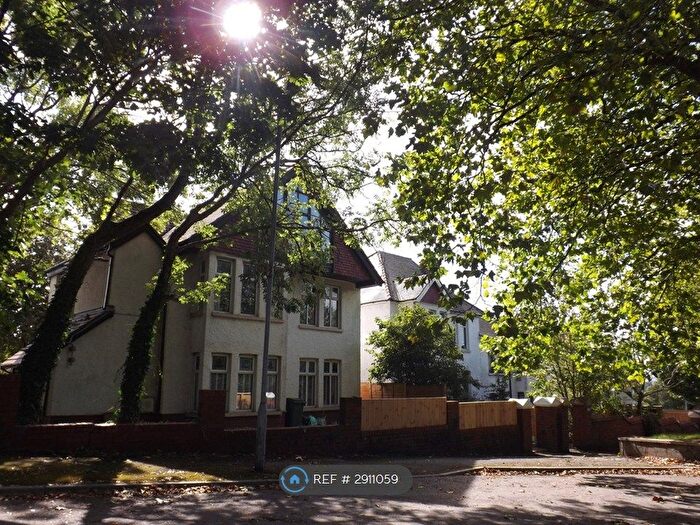 2 Bedroom Flat To Rent In Pen-Y-Lan Road, Cardiff, CF23