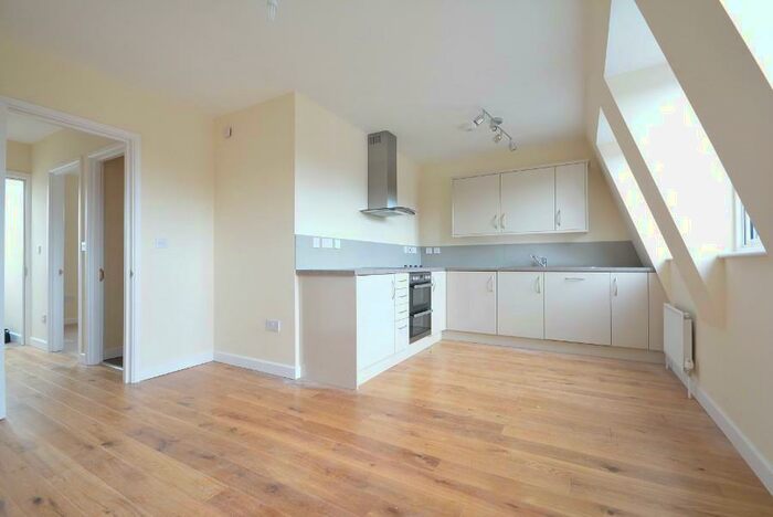 1 Bedroom Apartment To Rent In Battersea High Street, Battersea, SW11