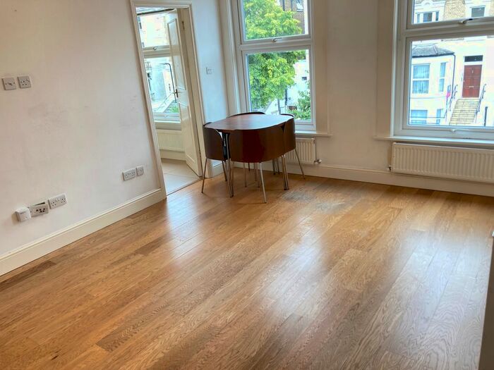 Studio To Rent In Very Near Windsor Road Area, Ealing Broadway, W5