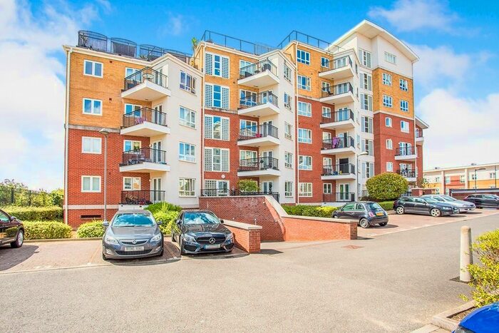 2 Bedroom Flat To Rent In The Gateway, Watford, WD18