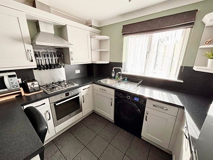 1 Bedroom Flat To Rent In Chertsey Road, Feltham, TW13