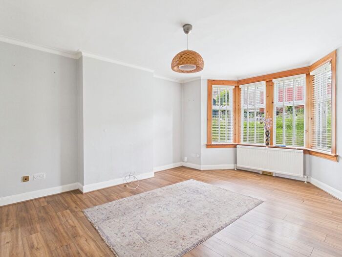 2 Bedroom Flat For Sale In Birchwood Place, Dundee, Angus, DD2